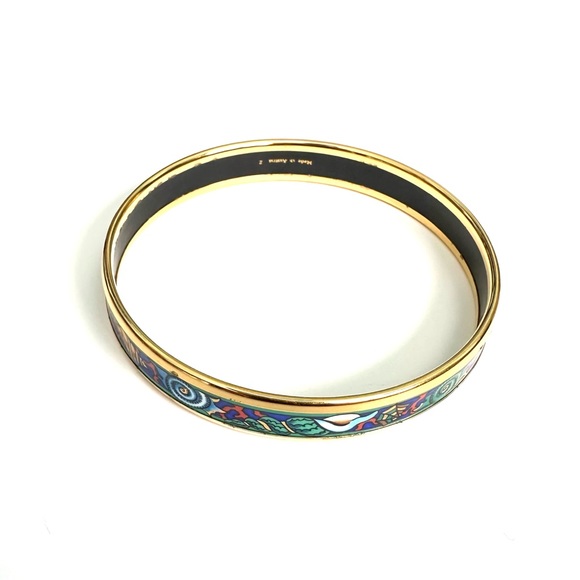 Hermés Narrow Enamel Bangle Bracelet in Ocean Shell & Coral Motif - Picture 5 of 6